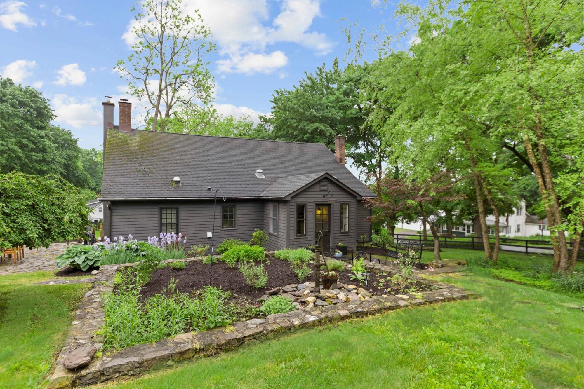 Renovated Historic Cottage By Summer Pine Plains Exterior photo